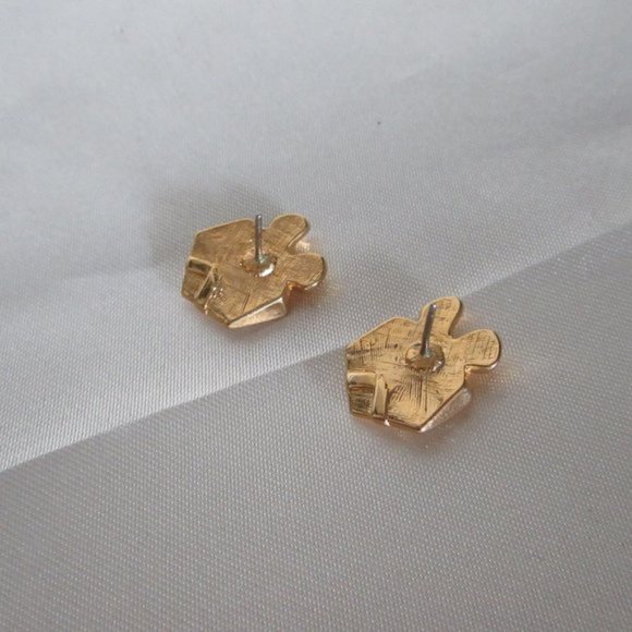 Pierced earrings Present-- ADD to a bundle 4 for $20.00 to get discount - Picture 7 of 8